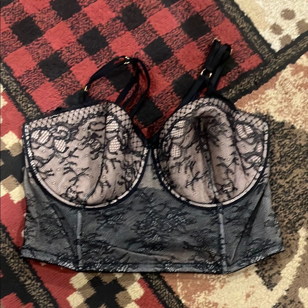 Victoria’s Secret very sexy lace bustier